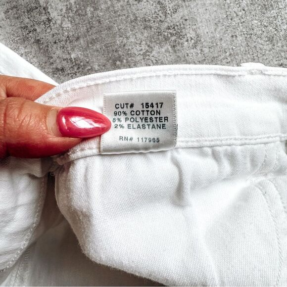 J Brand Mid Rise Flare White Jean Size 28 - Picture 9 of 10